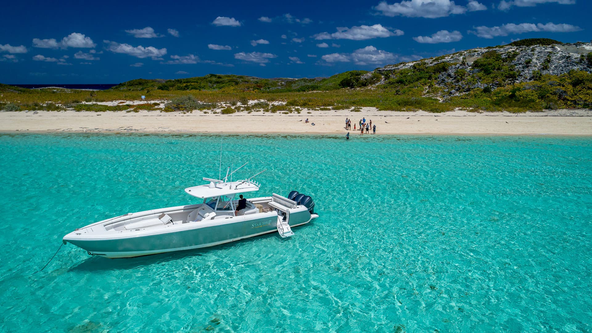 Aerial view of Motor Yacht Starship